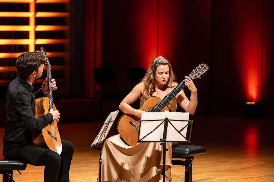Gitarrenduo im Konzertsaal